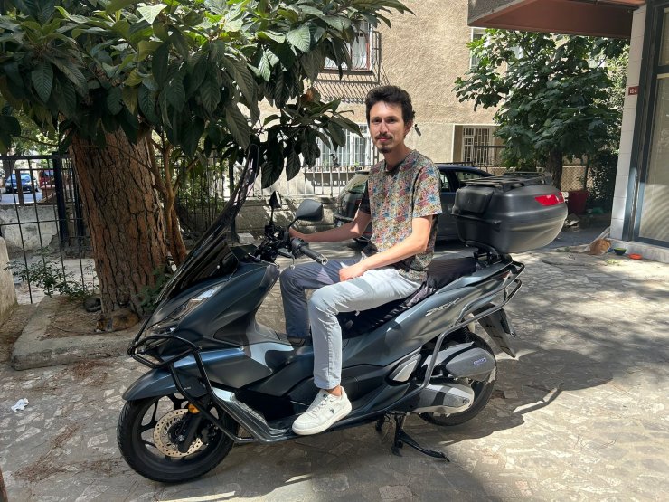 Kadıköy'de Kaçan Şüphelinin Yakalanması İçin Polise Yardım Eden Motosikletli O Anları Anlattı