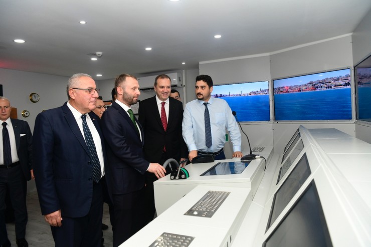 rizede-recep-tayyip-erdogan-universitesi-turgut-kiran-denizcilik-fakultesine-kopruustu-ile-kuresel-denizcilik-tehlike-ve-guvenlik-sistemi-simulatorleri-kuruldu-6.jpg