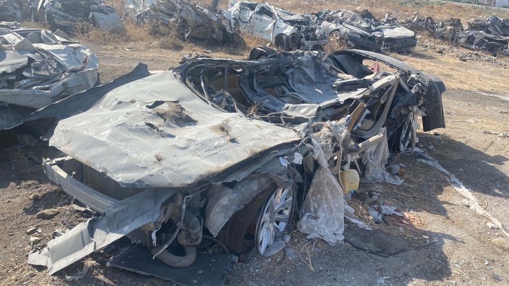 Gasbettikleri Aracı, Deprem Hasarlı Aracın Şasi Numarasıyla Değiştirip Satmak İstemişler