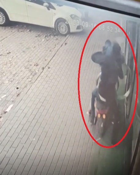 Hırsızlık Şüphelileri Kaçarken, Kullandıkları Elektrikli Bisiklet Devrildi