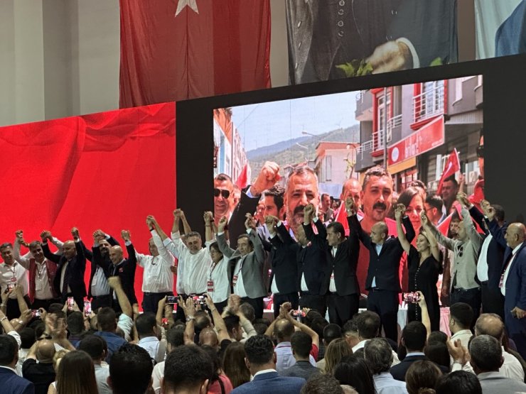 Özgür Özel: Chp'yi Ayağa Kaldırmak İçin Babaevinden Helallik Almaya Geldim (3)