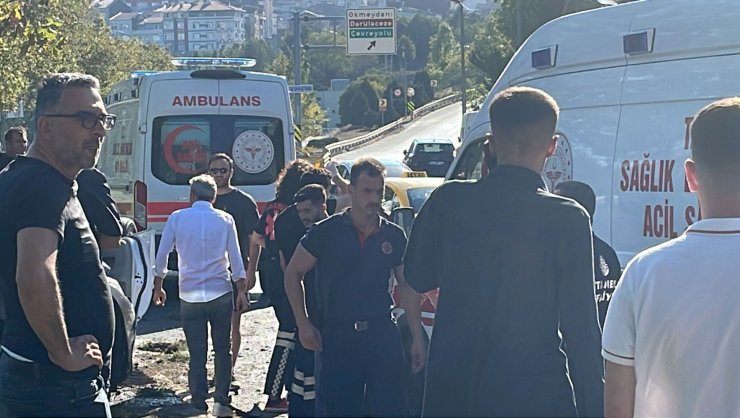 Şişli'de İki Otomobil Çarpıştı: 2 Yaralı