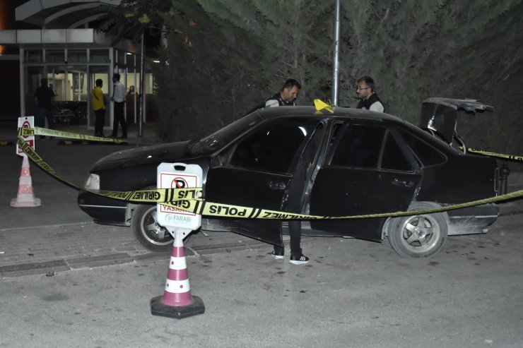 Husumetlilerinin Evinin Önüne Gidip Silahlı Saldırıya Uğradı, Otomobiliyle Hastaneye Gitti