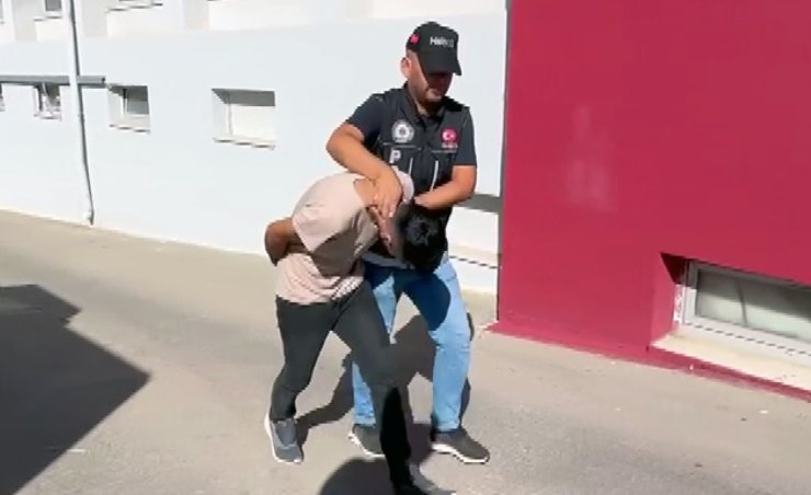 Aracında Esrar Ele Geçirildi, 'Otostopçu Hediye Etti' Dedi