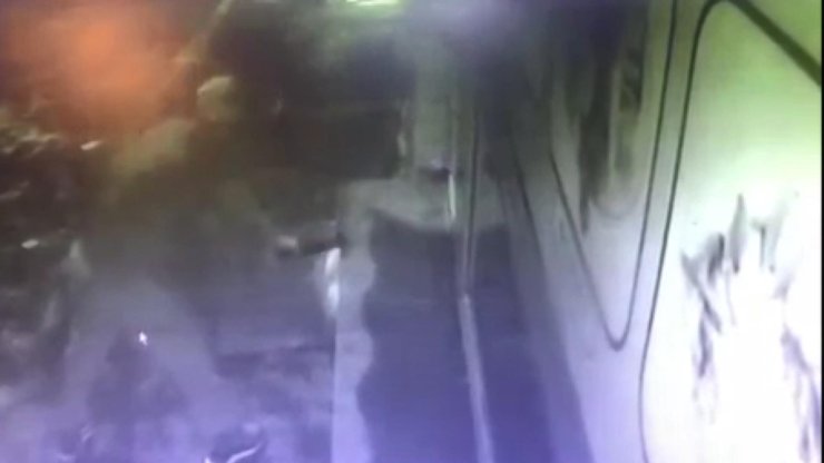 Bakırköy'de Kadını Pompalı Tüfekle Darbetti