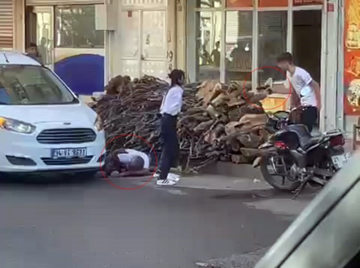 Diyarbakır’da Husumetli Aileler Arasında Silahlı Kavga: 3 Ölü, 1 Yaralı