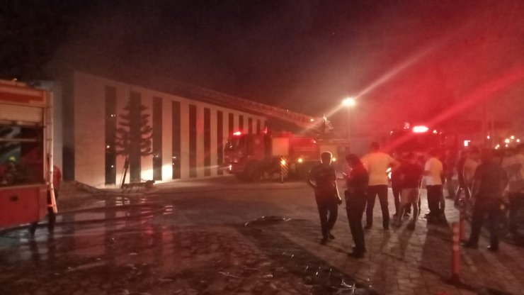 Düğün Salonunda Çıkan Yangın Söndürüldü