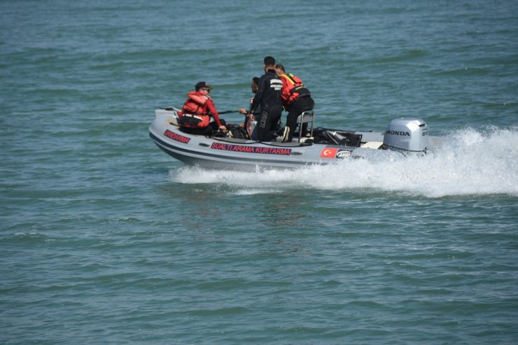 Helikopter Kazasında Mürettebatı Arama Çalışmaları Yeniden Başladı (4)