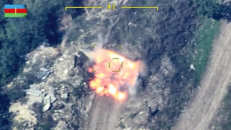 Azerbaycan, Ermenilere Ait Askeri Ekipmanları Hedef Aldı