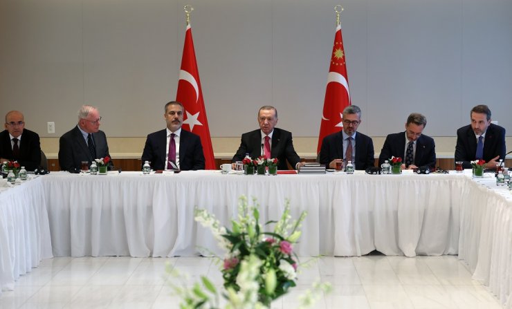 Cumhurbaşkanı Erdoğan, Abd'de Faaliyet Gösteren Düşünce Kuruluşu Temsilcileriyle Bir Araya Geldi