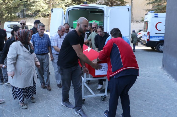 Helikopter Kazasında Türk Mürettebatın Da Cansız Bedenine Ulaşıldı; Arama Çalışmaları Sonlandı (5)