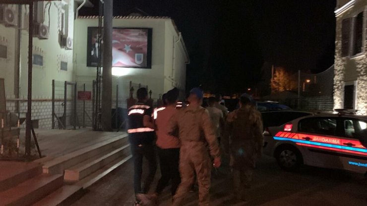 İzmir Merkezli 7 İlde Fetö Operasyonu: 9 Gözaltı