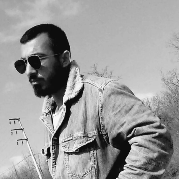 Okul Servisi İle Ağaca Çarpan Otomobilin Sürücüsü Öldü