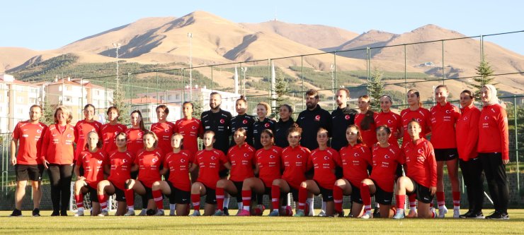 U19 Kadın Futbol Milli Takımı, Erzurum'da Kampa Girdi