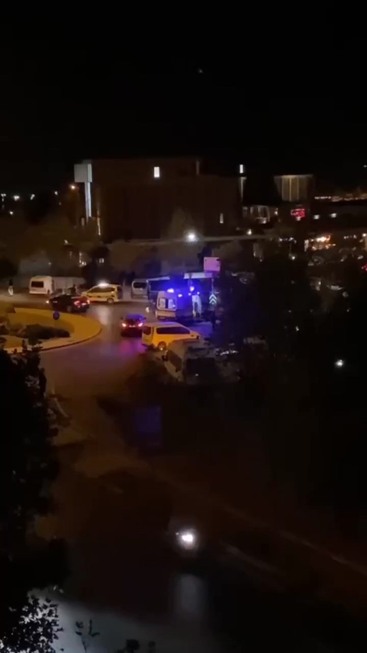 Beylikdüzü'nde Araca Silahlı Saldırı: 1 Ölü, 3 Yaralı