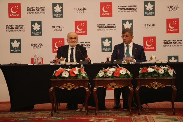Karamollaoğlu Ve Davutoğlu'ndan Yerel Seçimlerde 'İş Birliği' Açıklaması