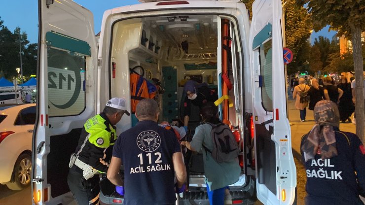 Dönercide Asma Kattan Düşen Çocuk Yaralandı