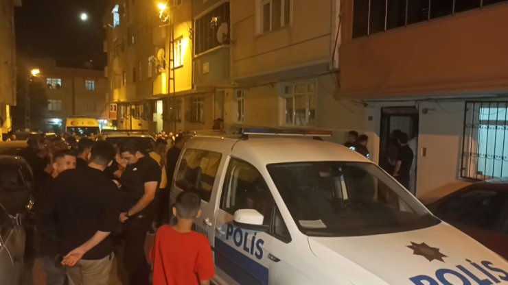 Esenyurt'ta Eşini Öldürüp İntihar Etti