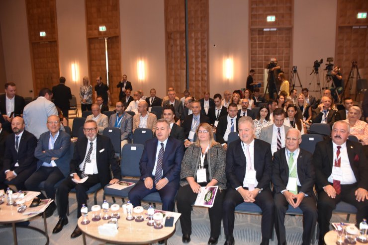 İzmir'de Esiad 2'nci Yatırım Zirvesi Düzenlendi