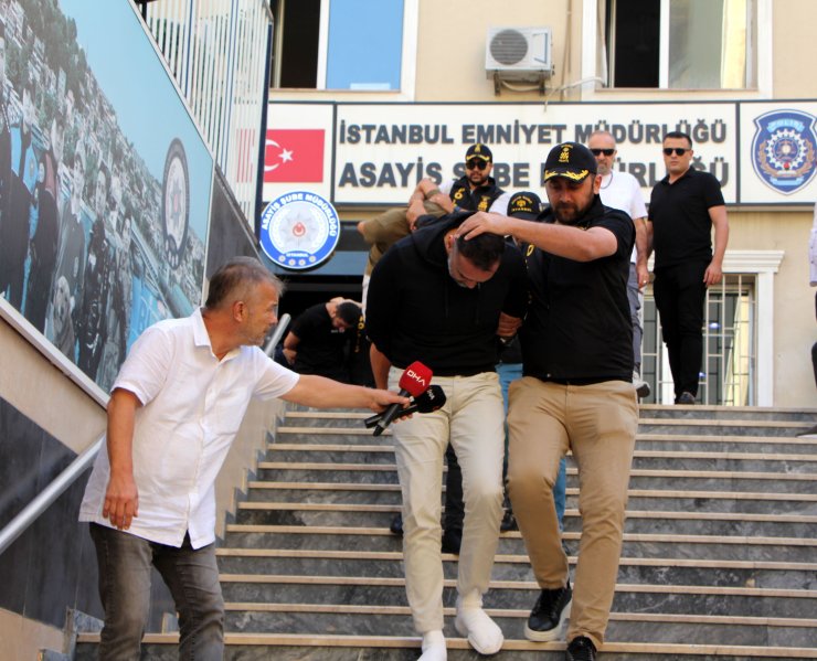 Dolandıcıların "Kötü Ayakkabı" Oyunu: Avukatların Da Aralarında Bulunduğu 48 Kişi Adliyeye Sevk Edildi