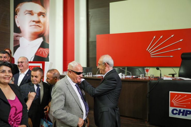 Kılıçdaroğlu, Engelli Vatandaşlarla Buluştu