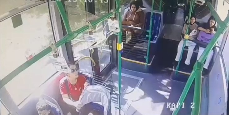 Başakşehir'de İett Otobüsünün İçindeki Kaza Dehşeti Kamerada