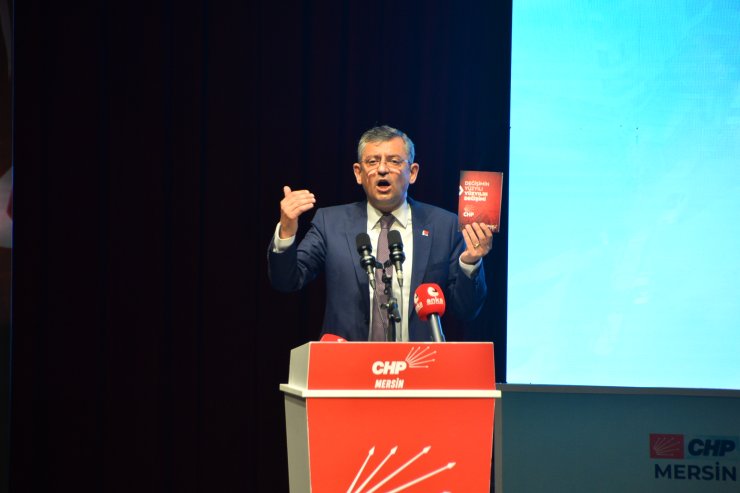 Özgür Özel: Partinin Kalitesinden Kaybettirecek Her Tartışmadan Uzak Durmalıyız