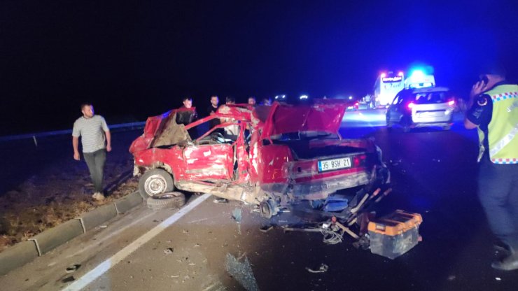 Amasya'da Yolcu Otobüsü İle Otomobil Çarpıştı: 2 Ölü