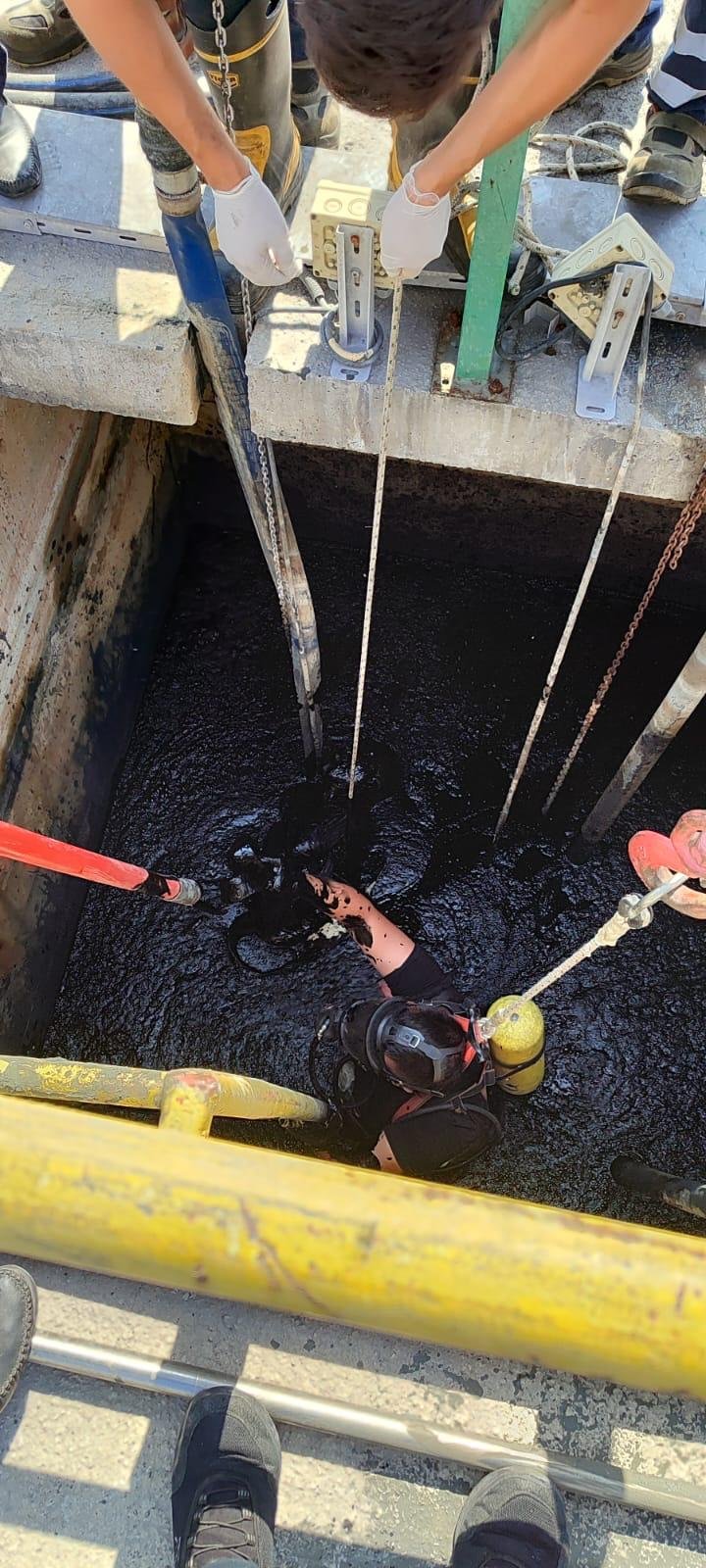 Arıtma Tesisi Kimyasal Atık Havuzuna Düşen 2 İşçiden 1'i Öldü