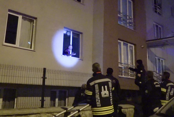 Eşinin Rehin Aldığı Kadın Ve 3 Çocuğu Operasyonla Kurtarıldı