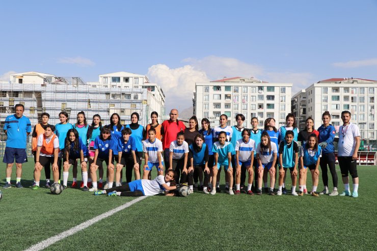 Aileleri Futbol Oynamalarına Karşı Çıkıyordu; Şimdi 2’nci Lig’e Yükselme Maçlarına Hazırlanıyorlar