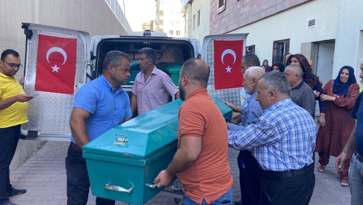Kayseri'de Otomobil İle Yolcu Otobüsü Çarpıştı: 2 Ölü, 20 Yaralı (2)