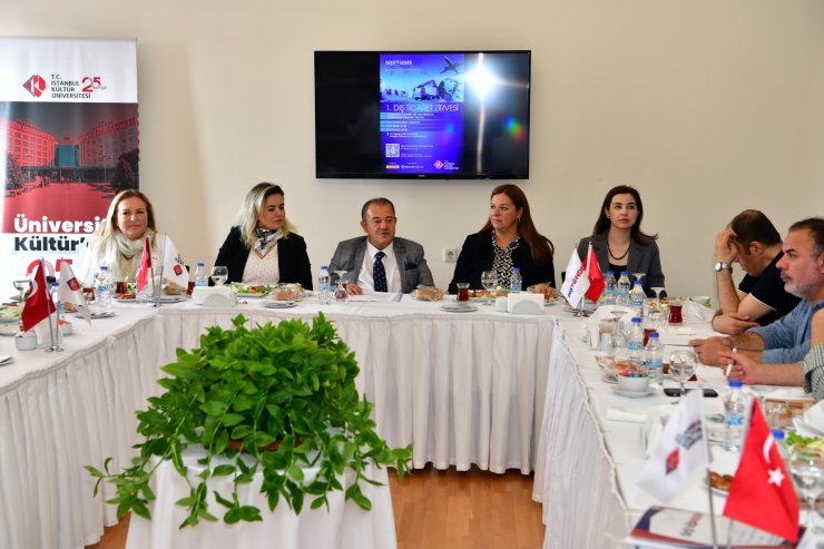 1’inci Dış Ticaret Zirvesi’ne Geri Sayım Başladı