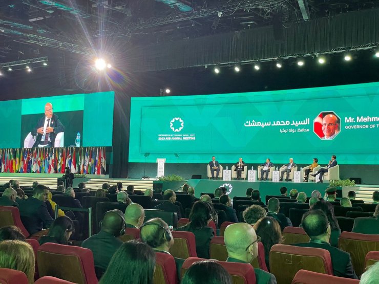 Bakan Şimşek, Mısır'da Asya Altyapı Yatırım Bankasının Yıllık Toplantısına Katıldı