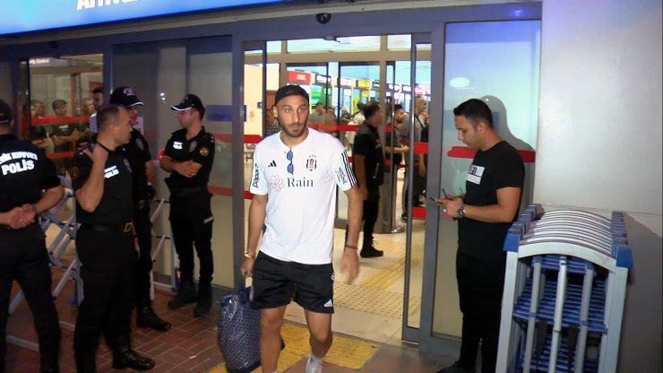 Beşiktaş Kafilesi Adana'ya Geldi