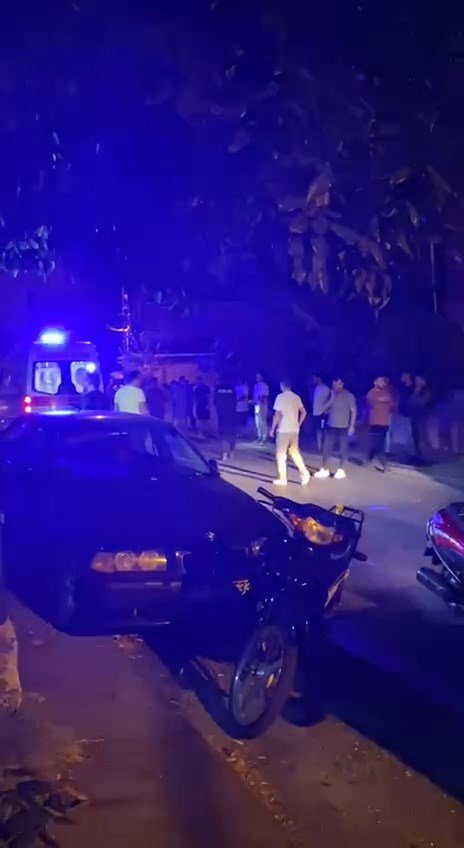 Beykoz'da Kıraathanede Silahlı Ve Satırlı Saldırı: 4 Yaralı