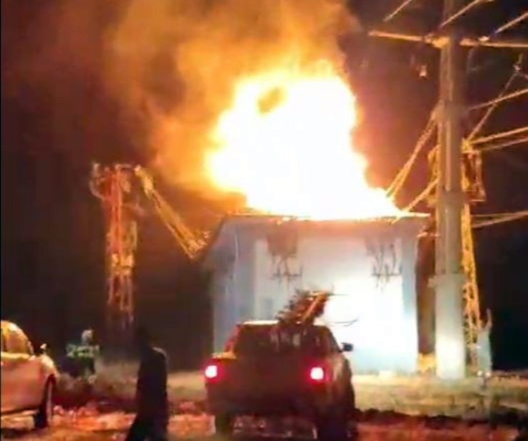 Diyarbakır’da Trafo Alev Alev Yandı