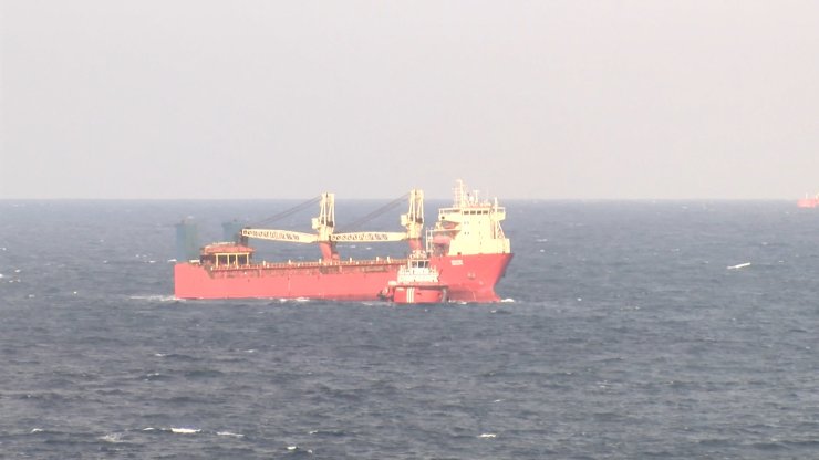 Karadeniz Açıklarında Arızalanan Yük Gemisi 11 Saatte Ahırkapı'ya Çekildi