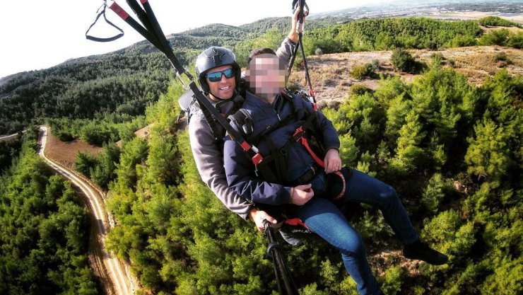 Kazada Ölen Yamaç Paraşütü Pilotu, Memleketi Adana'da Toprağa Verildi