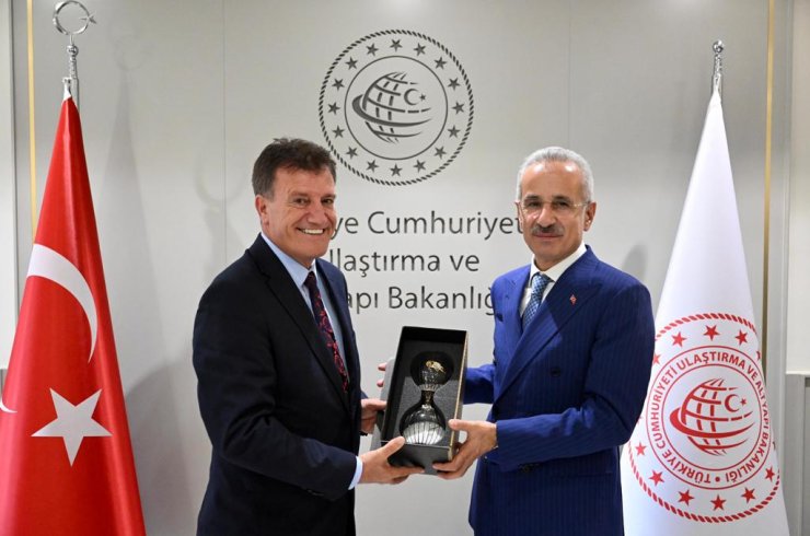 Bakan Uraloğlu, Kktc'li Mevkidaşı İle Görüştü