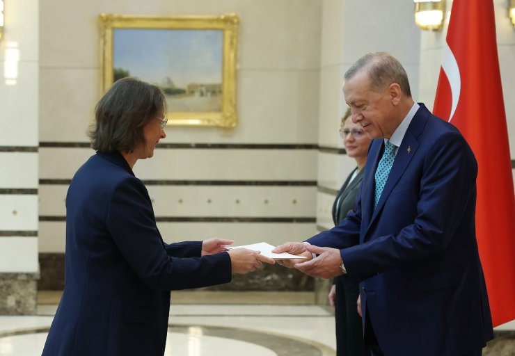 Cumhurbaşkanı Erdoğan, Fransa Büyükelçisi Dumont'u Kabul Etti