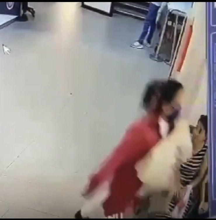 3 Günlük Bebeği Test Bahanesiyle Hastaneden Kaçırdı; O Anlar Kamerada