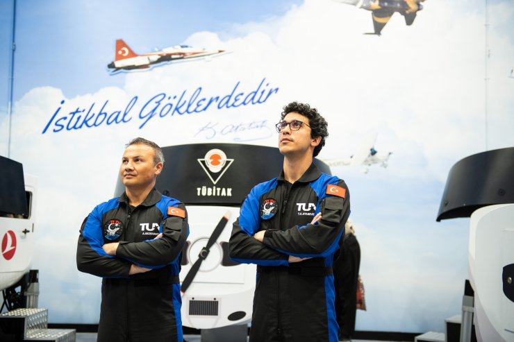 Astronot Ve Kozmonotlar Guhem'e Hayran Kaldı