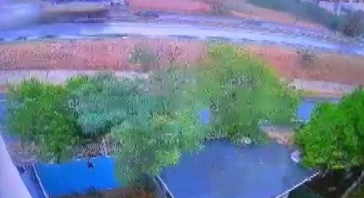 Büyükçekmece D-100 Karayolunda Hafriyat Kamyonu Kaza Yaptı