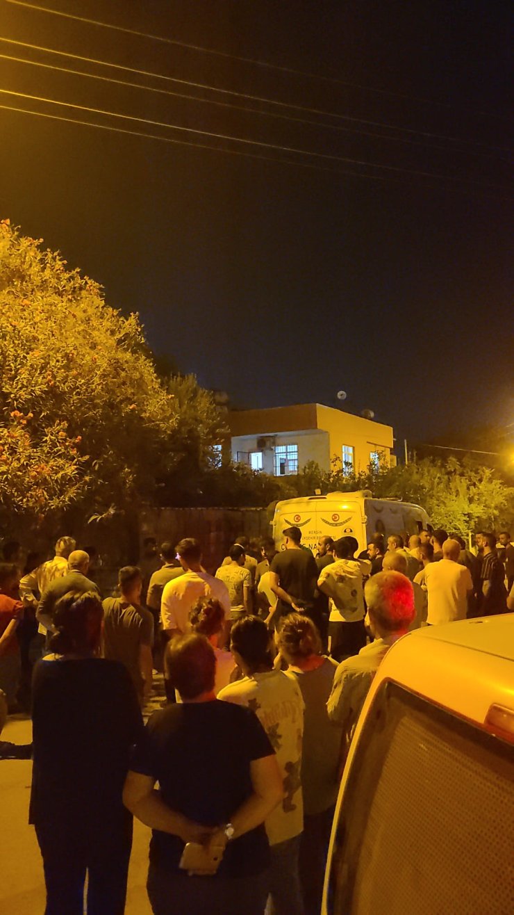 Eve Gelince Eşini Boğazı Kesilerek Öldürülmüş Halde Buldu