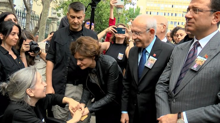 Gazeteci-yazar Hıfzı Topuz Son Yolculuğuna Uğurlandı