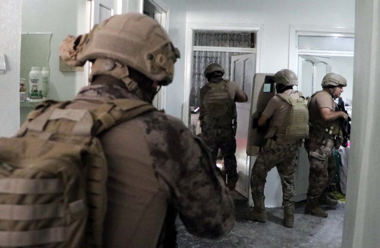 Gaziantep'te 200 Polisin Katılımıyla Uyuşturucu Operasyonu