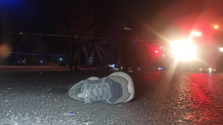 Motosiklet, Beton Mikserine Çarptı: 1 Ölü, 1 Yaralı