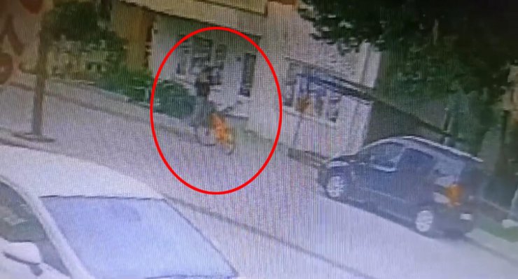 Çanakkale'de Ak Parti'nin Seçim İrtibat Ofisine Taşlı Saldırı (2)