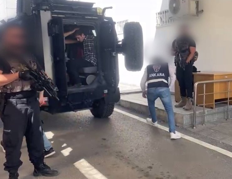 Deaş'lı 3 İnternet Korsanı Tutuklandı